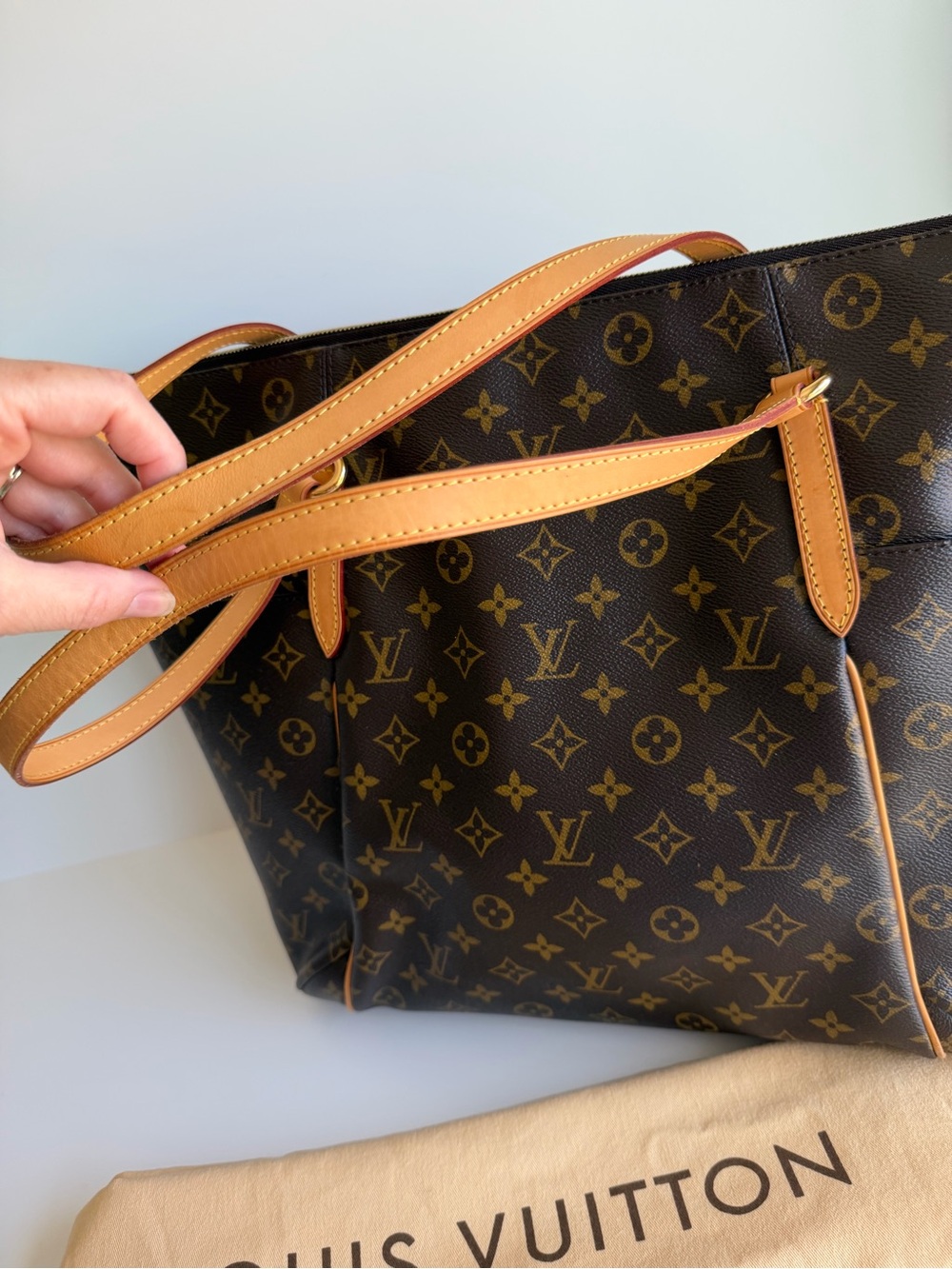 Authentic Louis Vuitton Totally GM Monogram Canvas Shoulder Handbag Tote Purse - Picture 4 of 15